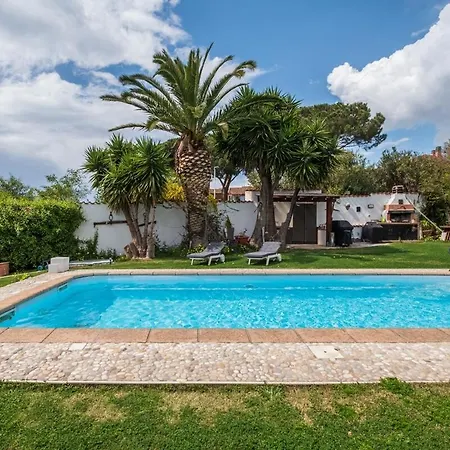 Apartment Beachfront With Direct Access -private Pool & Zen Area