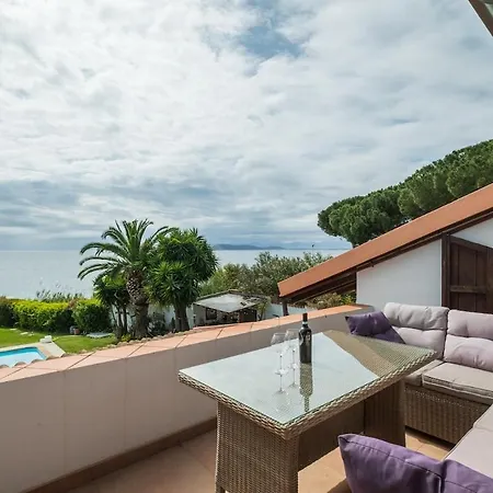Beachfront With Direct Access -private Pool & Zen Area