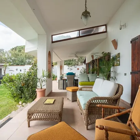 Beachfront With Direct Access -private Pool & Zen Area Apartment *