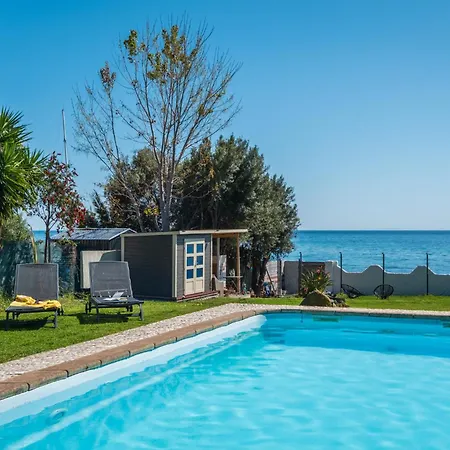 Beachfront With Direct Access -private Pool & Zen Area