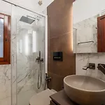 Beachfront With Direct Access -private Pool & Zen Area * Quartu SantʼElena