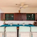 Beachfront With Direct Access -private Pool & Zen Area