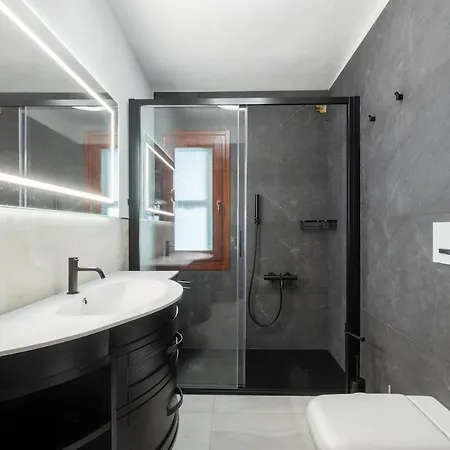 Appartement Beachfront- Private Pool And Design Quartu SantʼElena