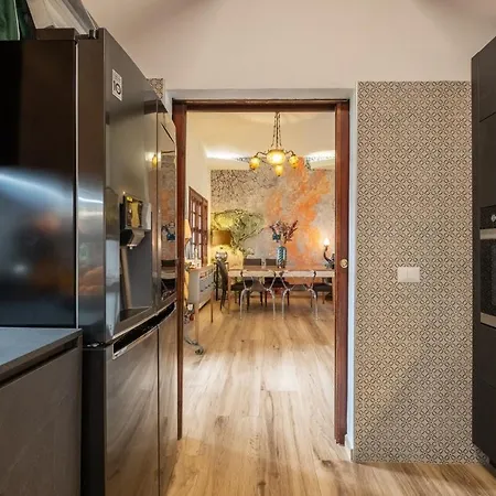 Beachfront- Private Pool And Design Daire Quartu SantʼElena