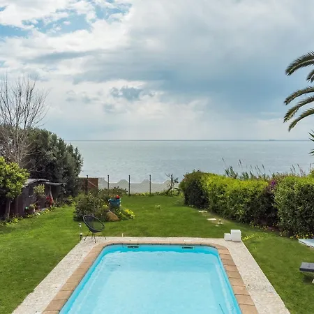 Beachfront- Private Pool And Design Appartement