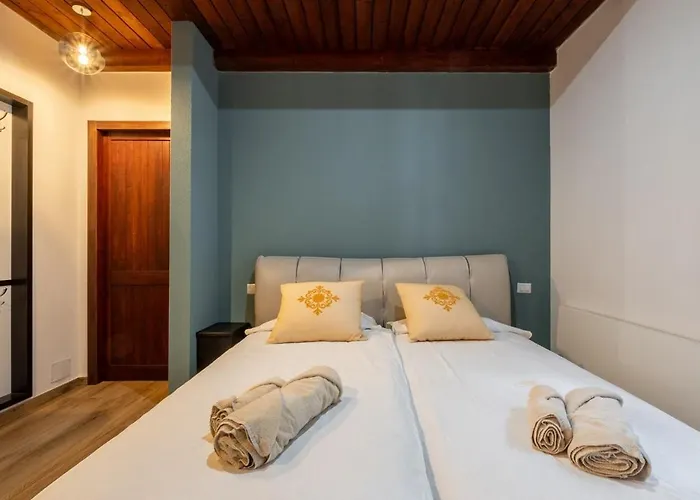 Beachfront- Private Pool And Design Quartu SantʼElena