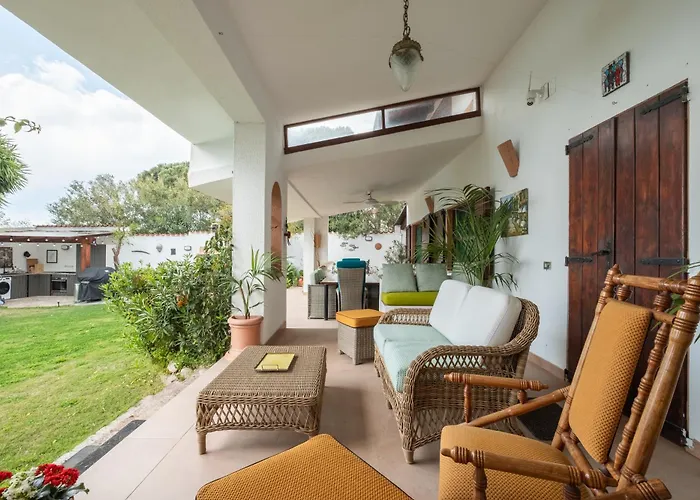 Beachfront- Private Pool And Design Apartman *